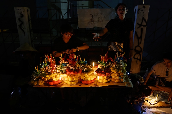 Bangkok la nuit, loy krathong-058